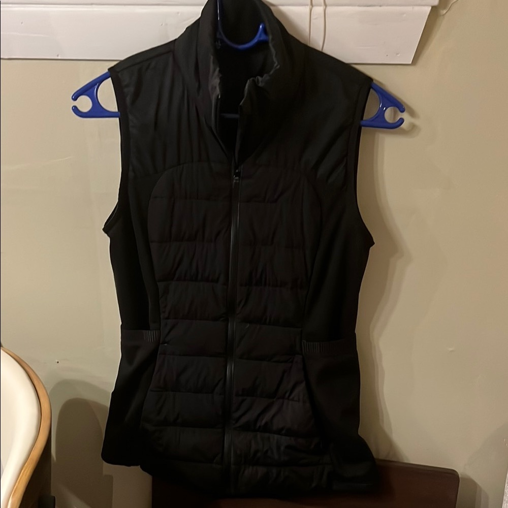 Lululemon down for it all vest - size 4
